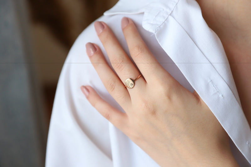 Handmade Birth Flower Ring • Floral Signet Ring • VALENTINES DAY GIFTS • Personalized Jewelry • Silver, Gold and Rose Gold • Gift for Mom