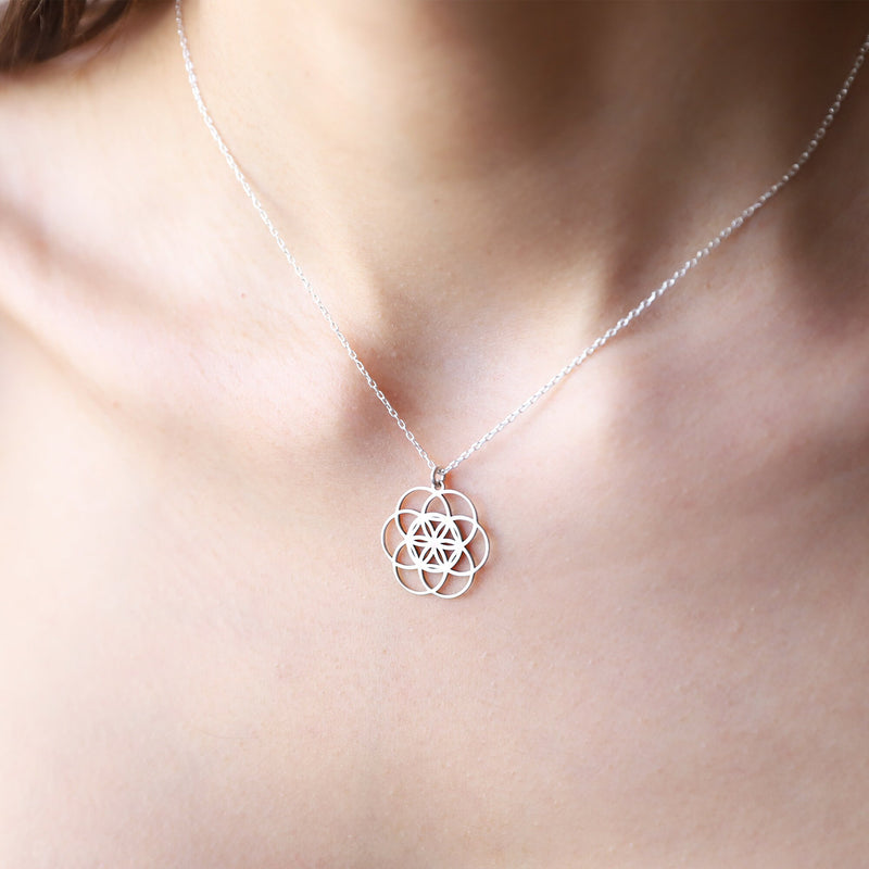 Flower of Life Necklace, Gifts for Her, Mom Jewelry, Flower of Life Pendant, Seed of Life Necklace, Life Flower, Everyday Necklace Silver